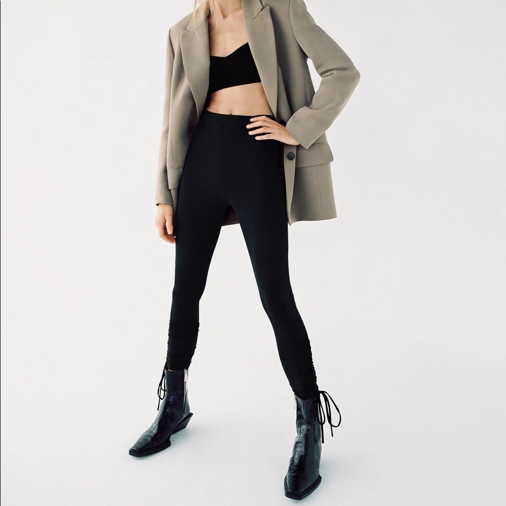 Zara Ruched Leggings 🖤